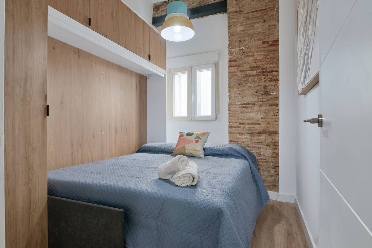 2 Bdr High Ceilings Flat in Old Town Torres Quart gallery image 4