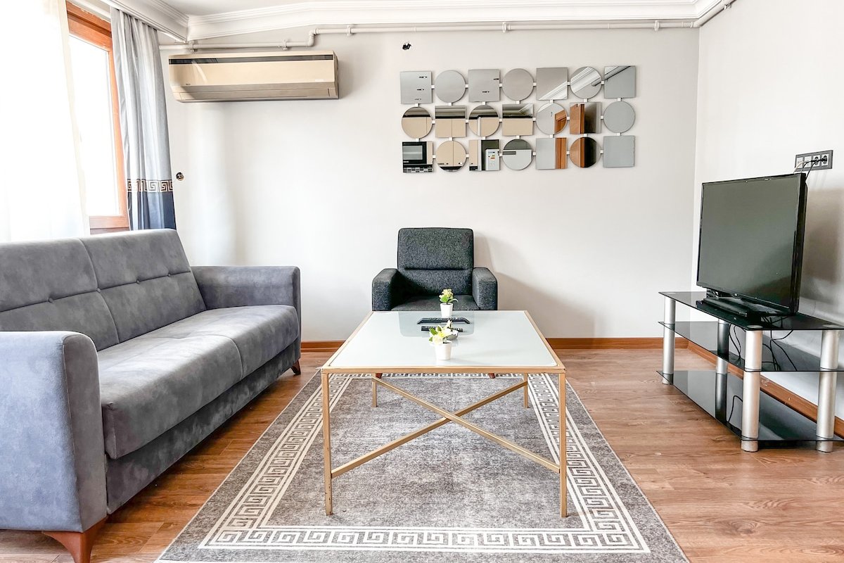 2bd apartment in Beşiktaş famous breakfast street gallery image 4