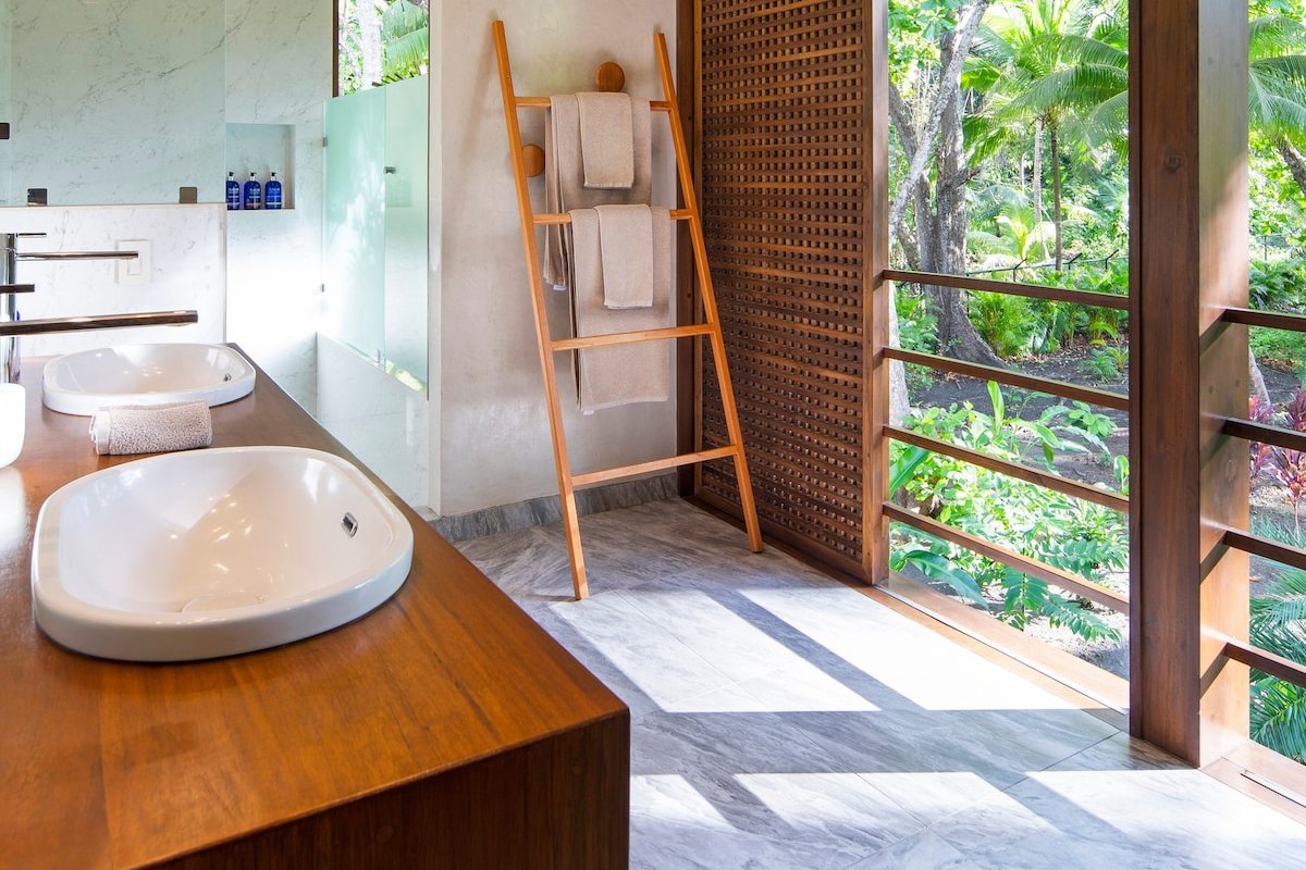 Sabi – Beachfront Luxury Villa at Rayo Verde gallery image 2