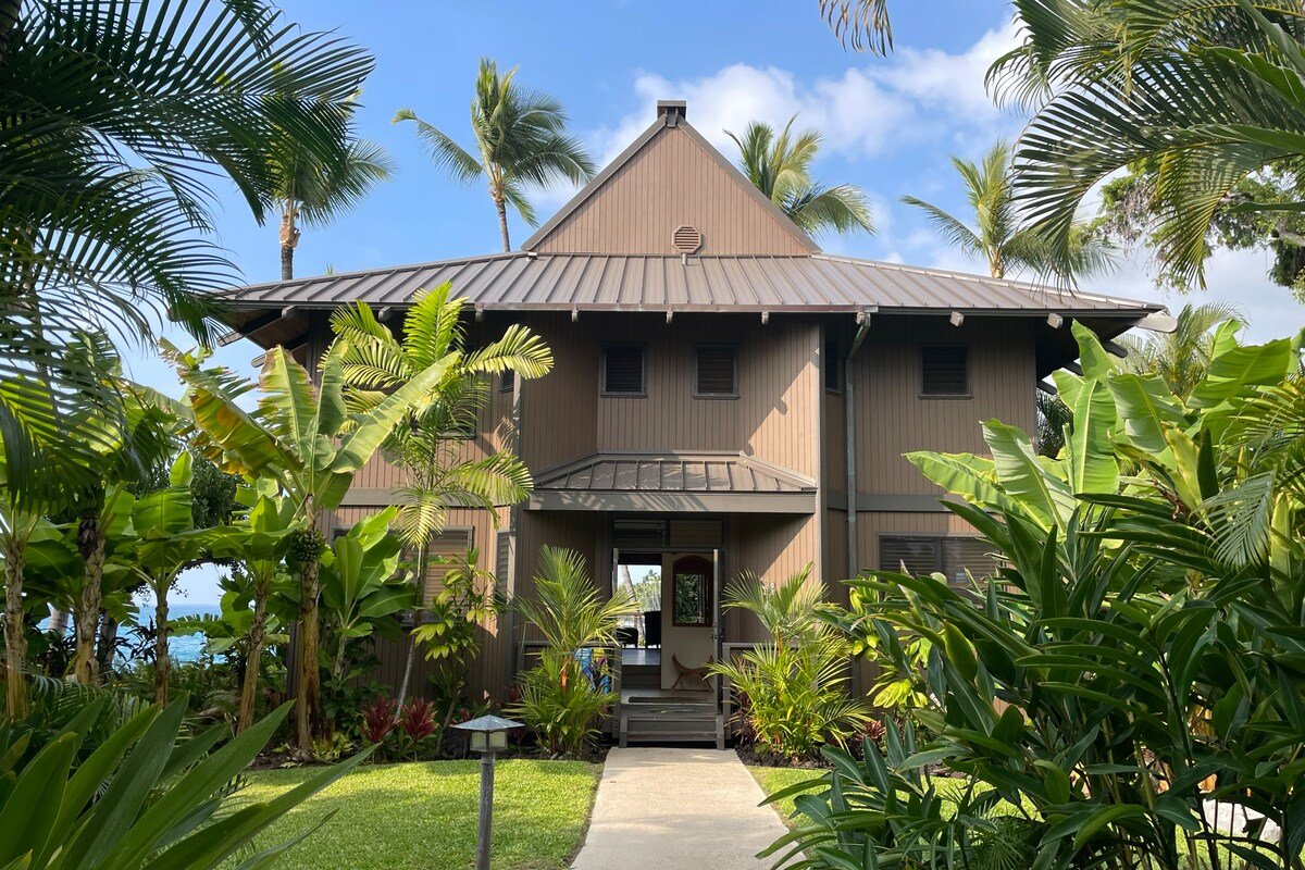 Spectacular 2 Home, Oceanfront Compound by Magics! gallery image 3