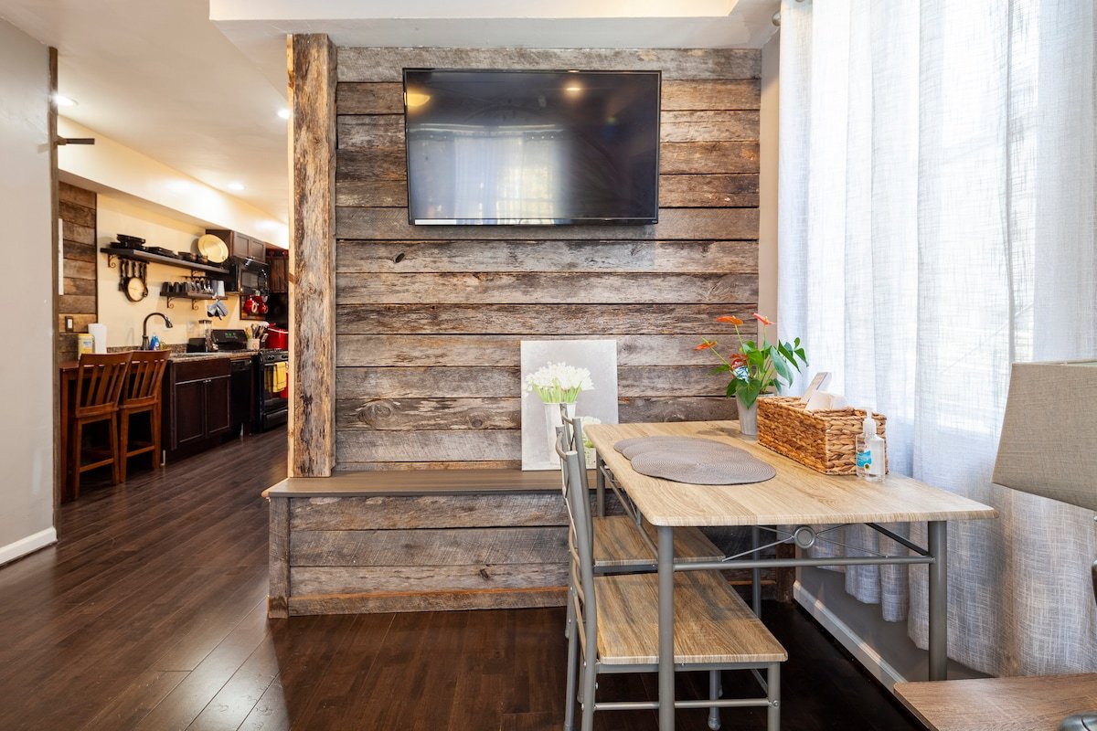 Spacious Newly Renovated 5-Star DC Experience gallery image 4