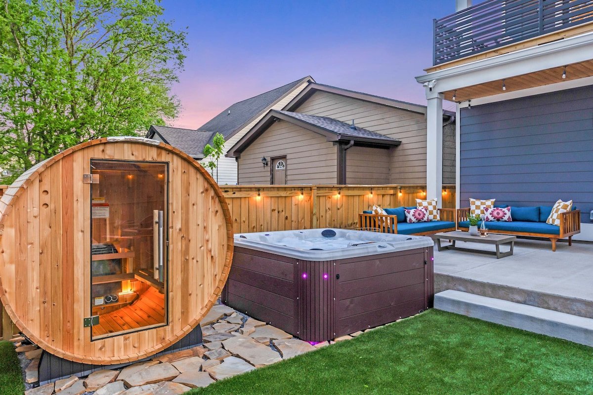 The Morrison – Karaoke, Theater, Backyard Oasis gallery image 3