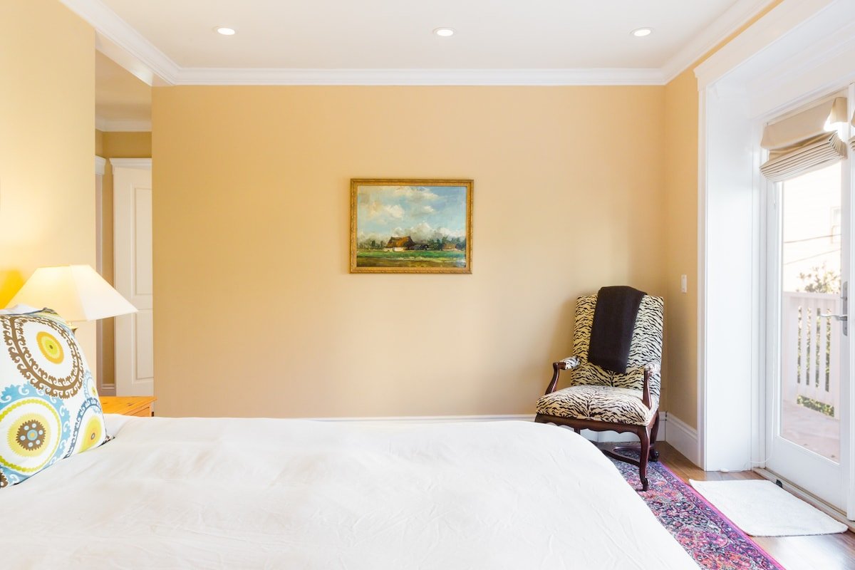 Elegant, Spacious Marina Home Parking By Golden Gate Bridge gallery image 5