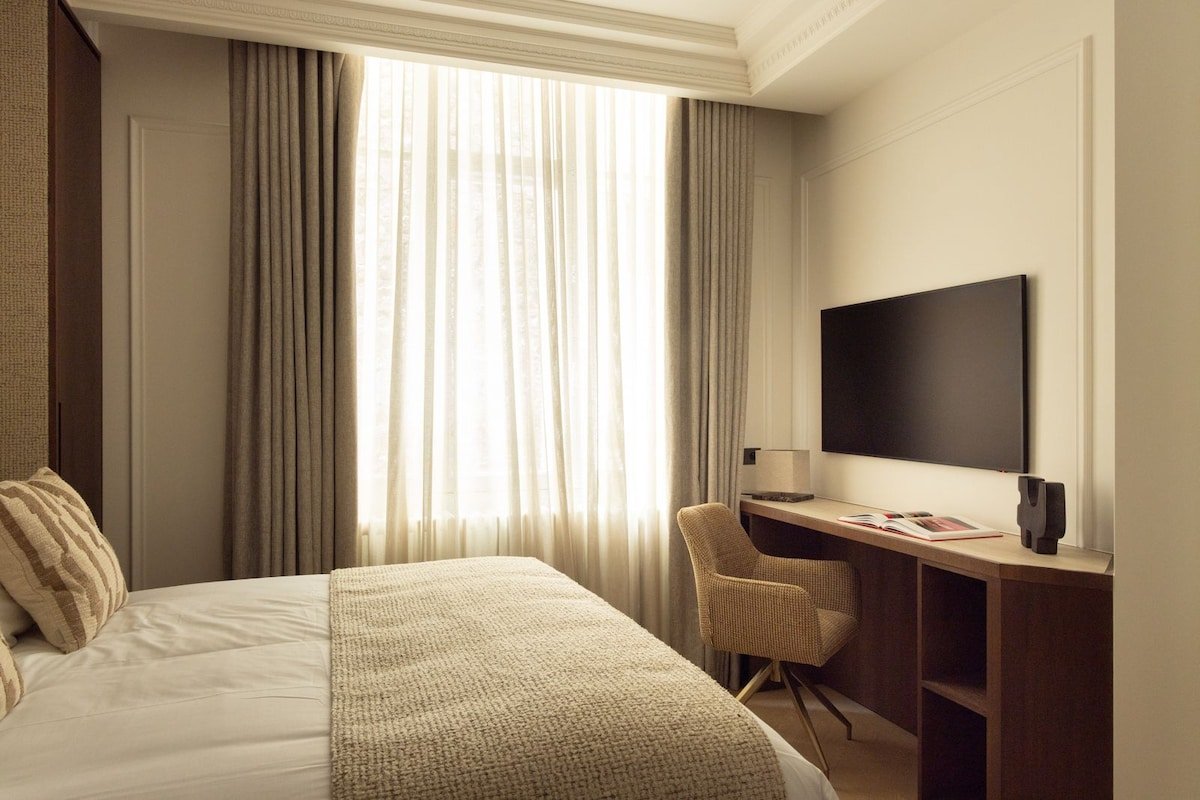 Luxury A/C flat – 3CH/3SDB – Arc de Triomphe gallery image 4