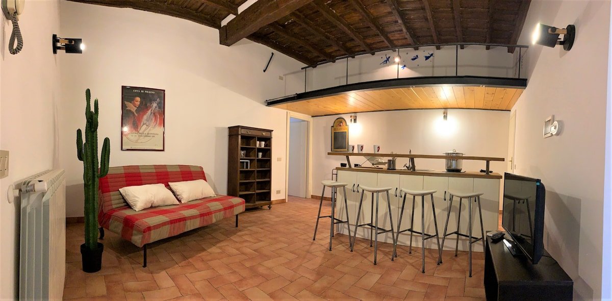 Beautiful Navona – historic house gallery image 2