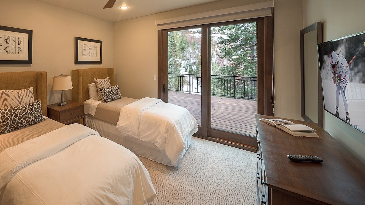 Steamboat’s Crown Jewel Retreat | Over The Edge gallery image 4