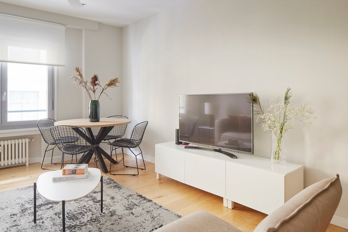 Arrasate 2 by FeelFree Rentals gallery image 3