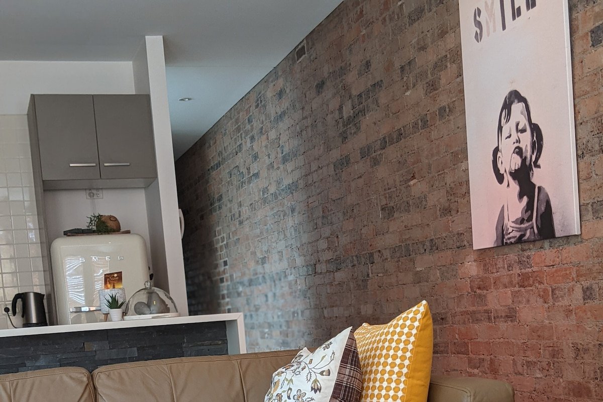 Comfortable, Spacious, Central Apartment & parking gallery image 5