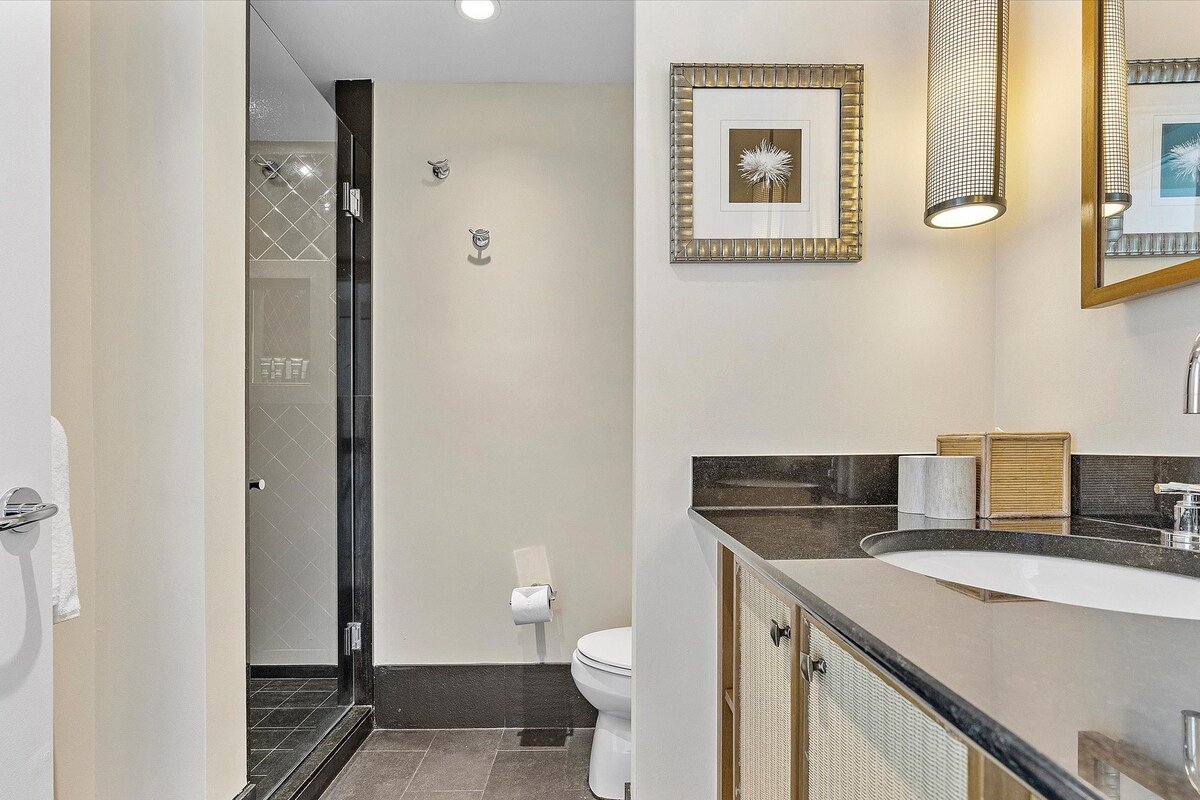 Exclusive 2-Bedroom Oceanfront Condo at The Setai gallery image 2