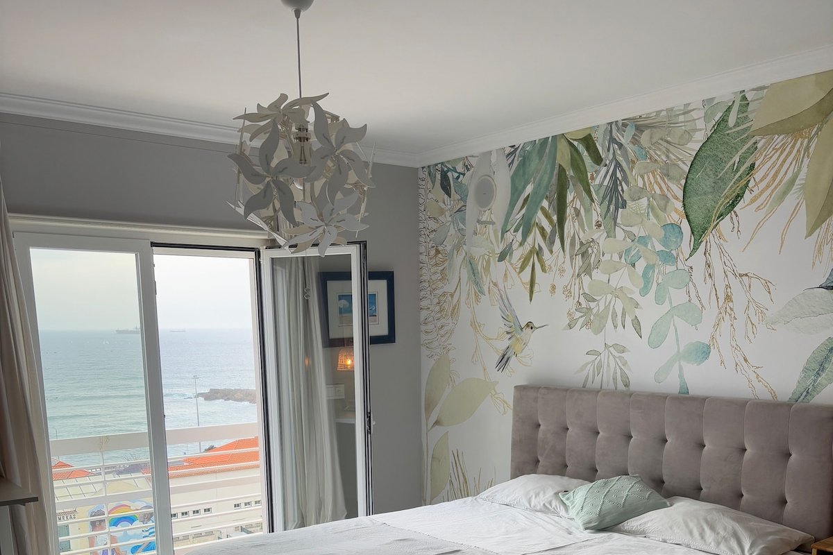 Oceanfront penthouse – on the Lisbon-Cascais Line gallery image 3