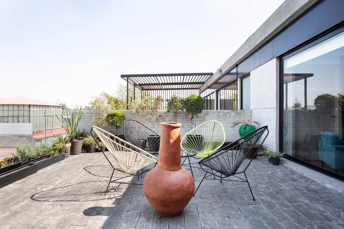 Stunning “Penthouse” in the Heart of Roma, CDMX gallery image 5