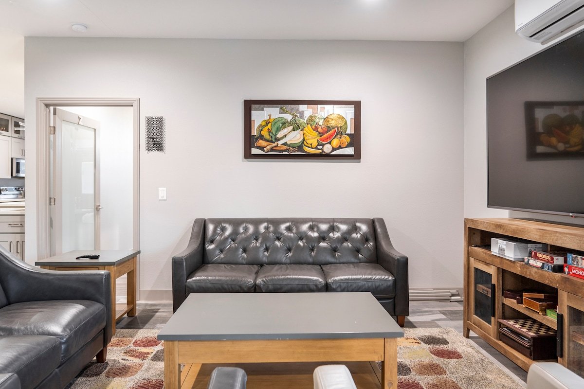 INDIGO OASIS in the Las Vegas desert gallery image 4