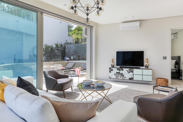 Vista Maris - Luxury Apt in Camps Bay with pool