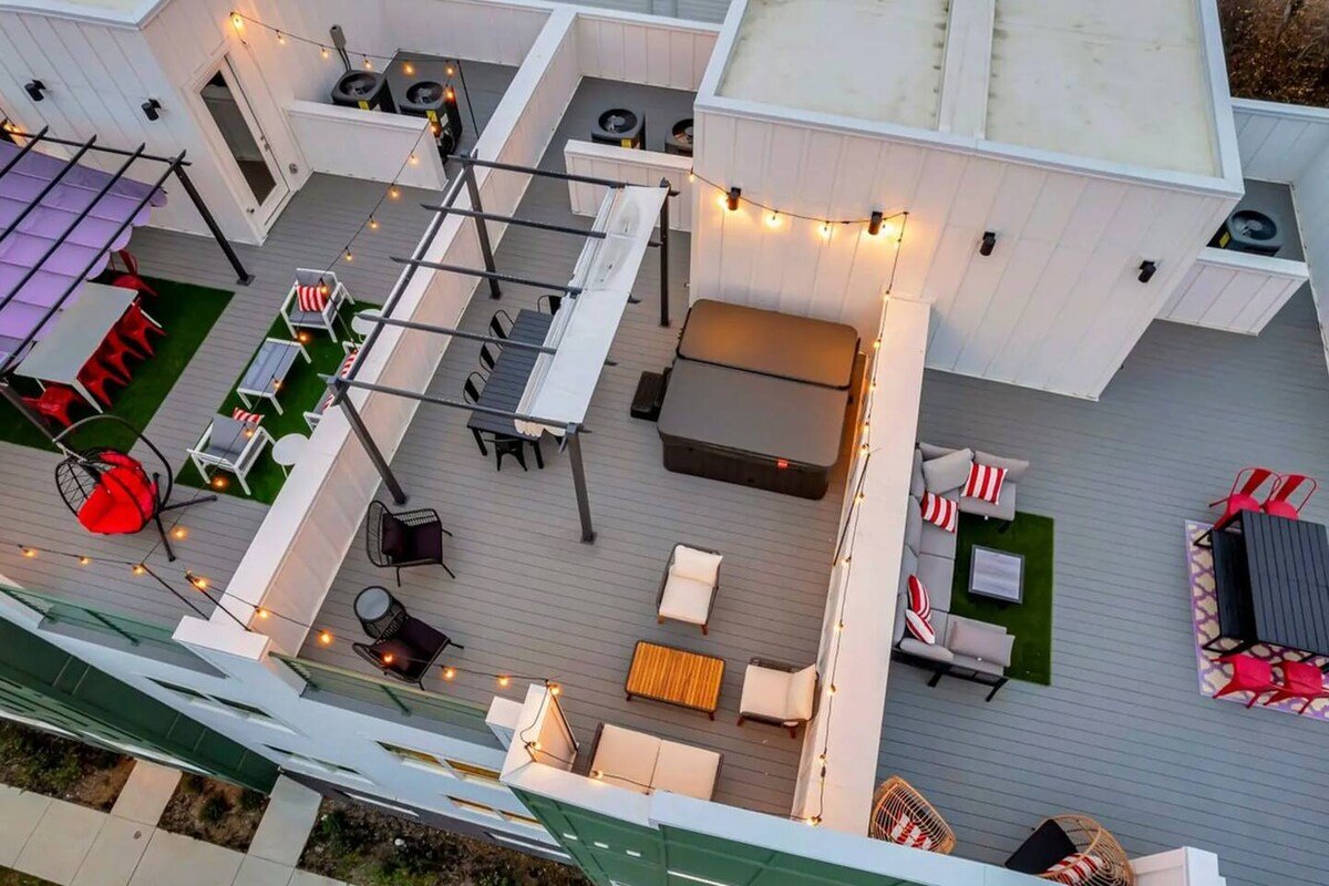 Whiskey and Watches gallery image 4