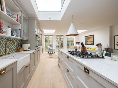 Fabulous 4 bedroom Family Home in Fulham