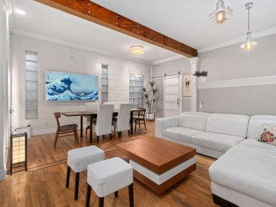 ZEN HOUSE- King Loft – Meditation Room-Theater-PS4