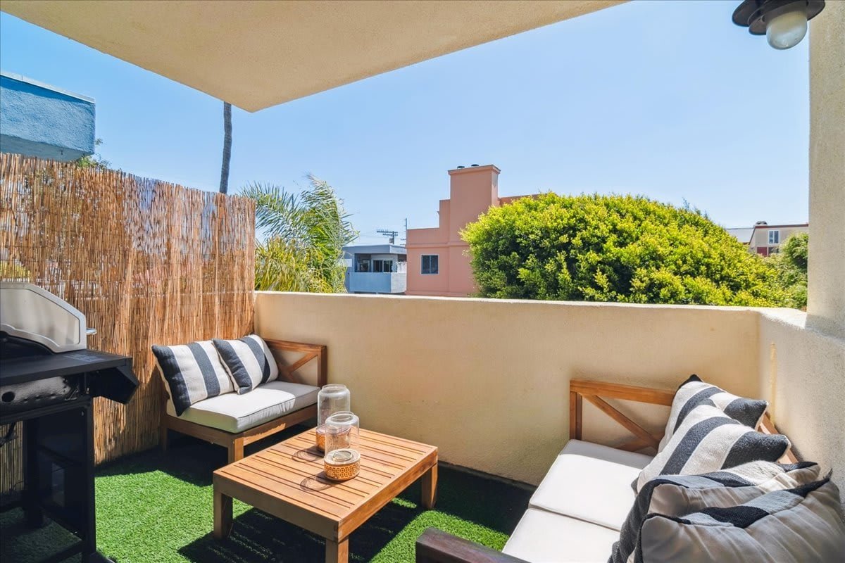 Beach as your Doorstep | Ocean view, BBQ, Parking gallery image 3