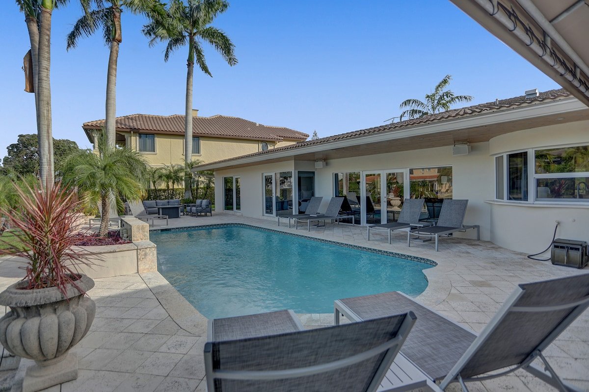 Palms by the Sea Villa gallery image 4