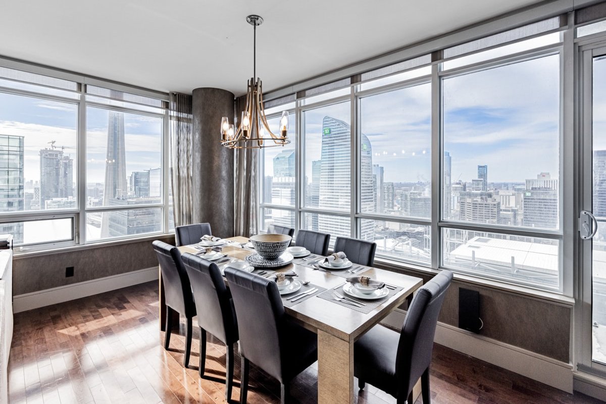 Sky high Luxury in 416 Lots of Space gallery image 3