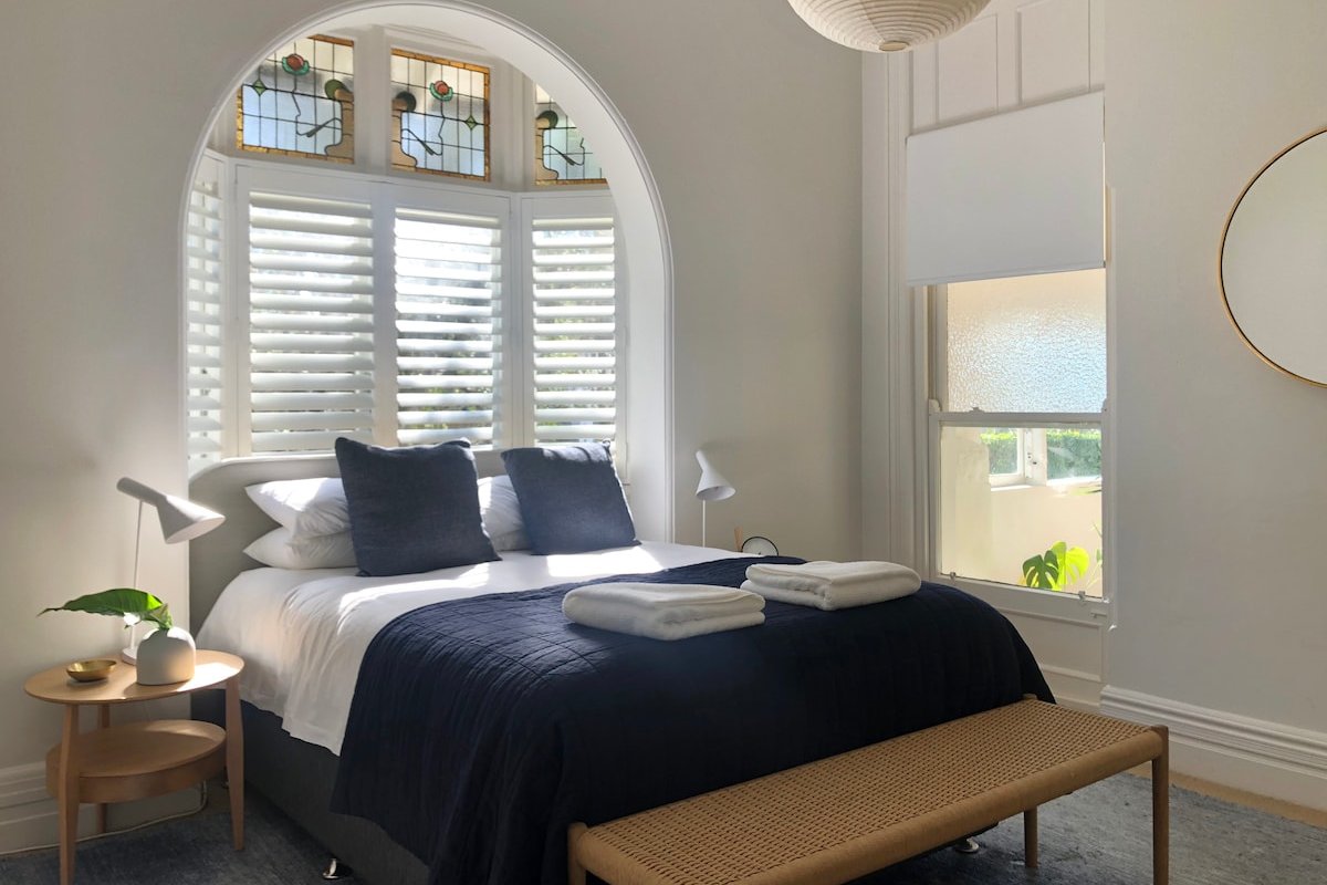 Stylish and Sunny – Family Beach Getaway in Manly gallery image 4