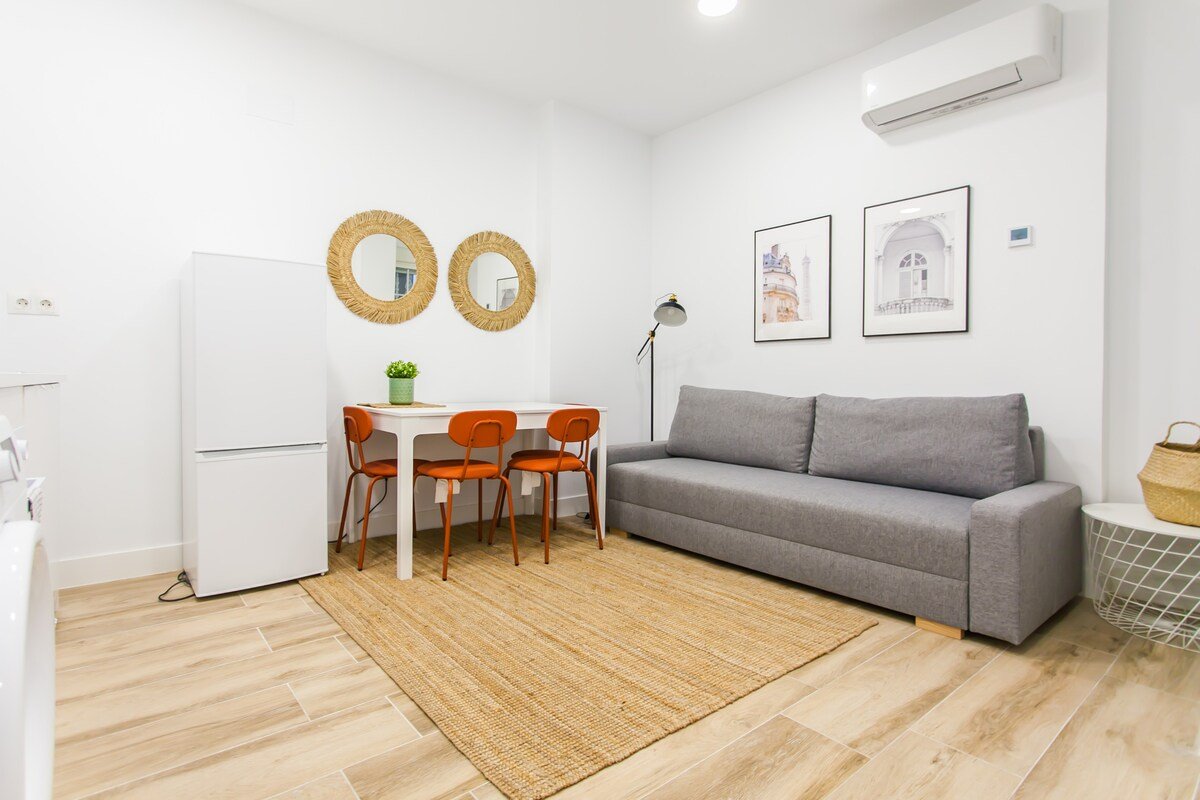 Plaza España- Tranquilo & Limpio gallery image 5