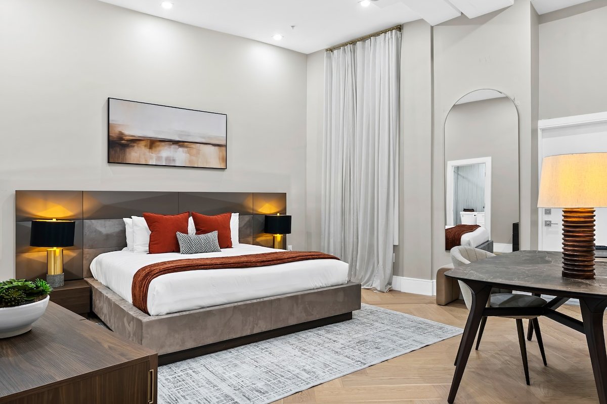 NEW Ultimate Downtown Boston Game Loft Free Parkng gallery image 5