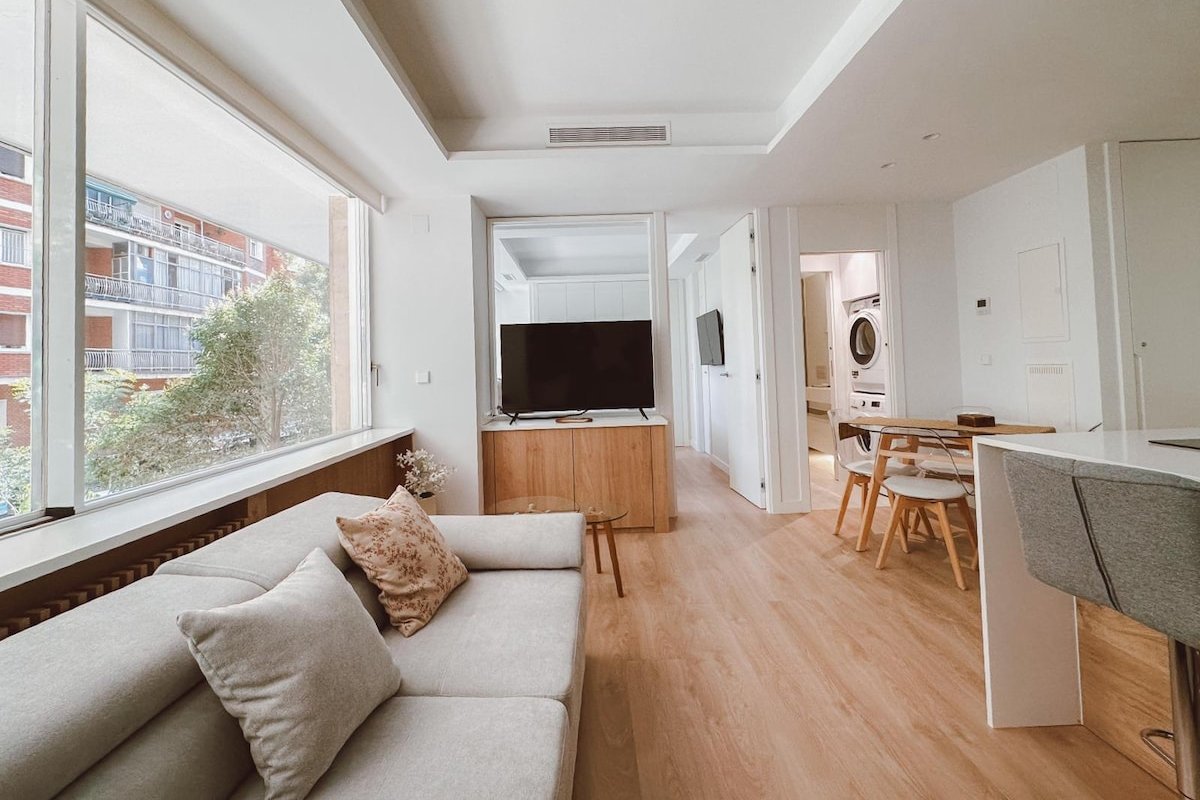 Chamberí Living – New Luxury Apartment (B+C) gallery image 2