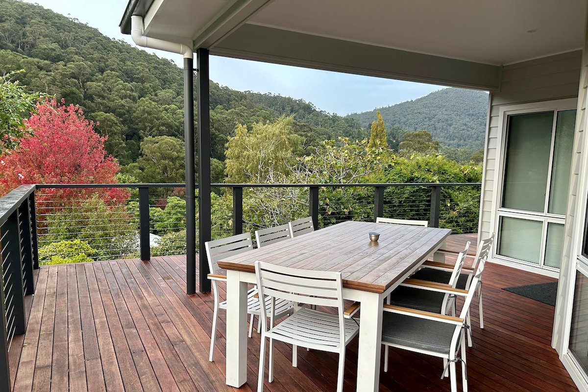 Modern with Views – Town Centre gallery image 3