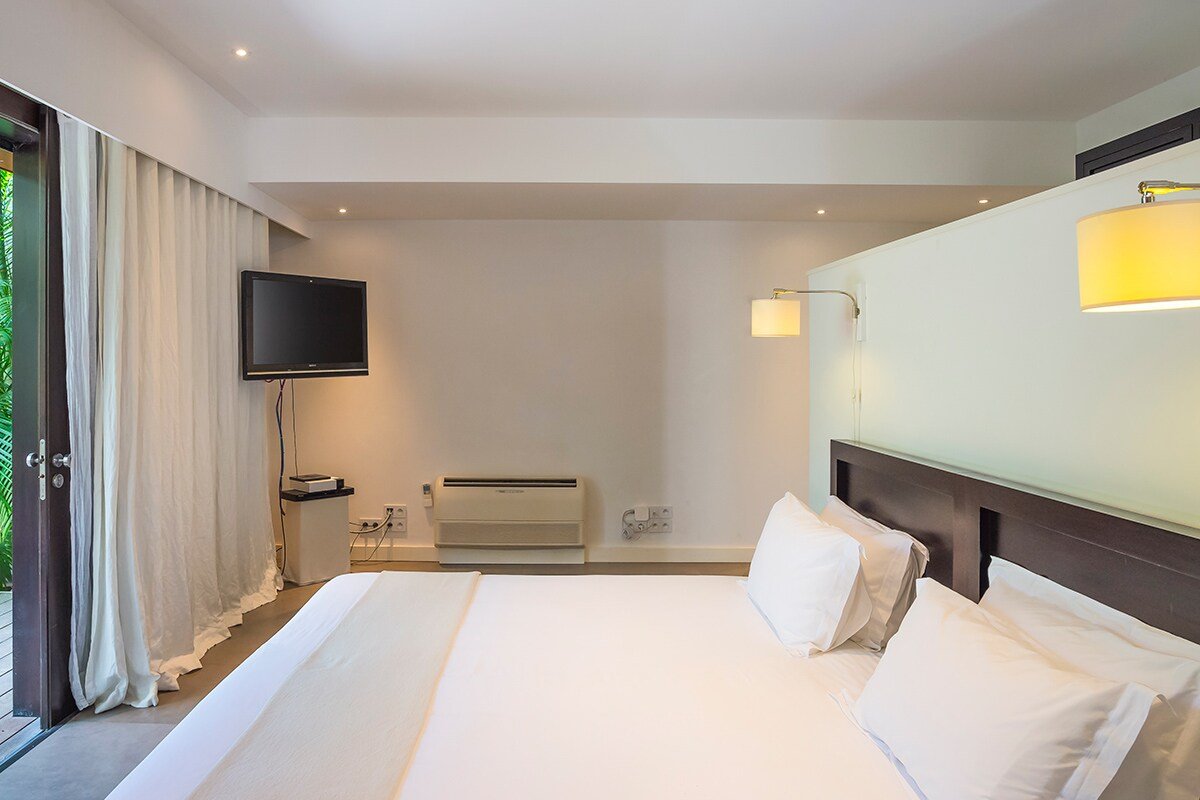 Nikki gallery image 5