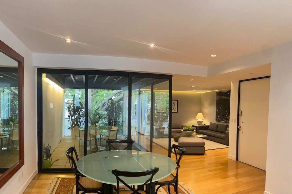Cozy & elegant 2BD, 2.5BA with PT in Polanco. gallery image 3