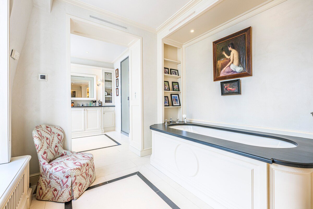 Paris Invalides gallery image 4