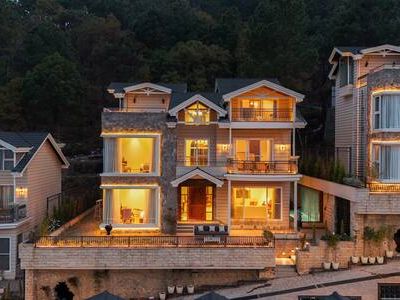 Luxe Villa W/ Private Pool, Jacuzzi & Steam Room