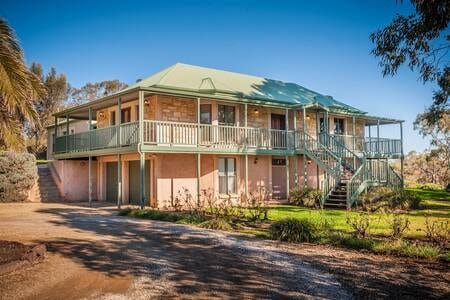 Lindsay House Homestead gallery image 2