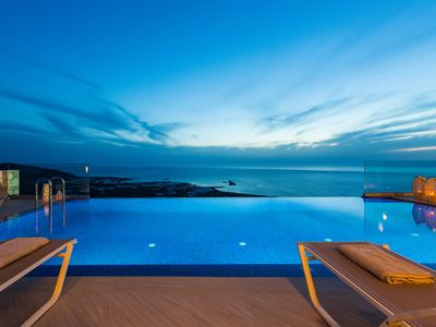 Villa Daphne, 3 BD, 3 BA, private pool, sea views