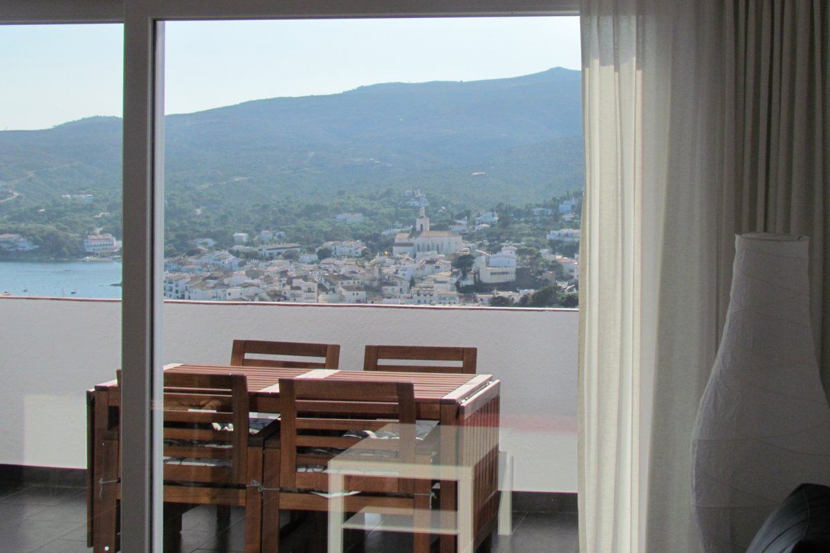 Apartament amb vistes a Cadaqués i piscina