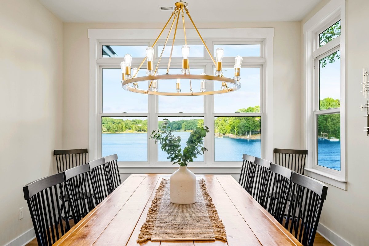 Hogan Crest gallery image 3