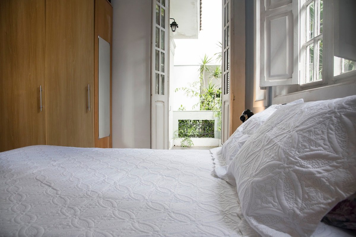 Beautiful 1920 Family House with Style in Gavea gallery image 3