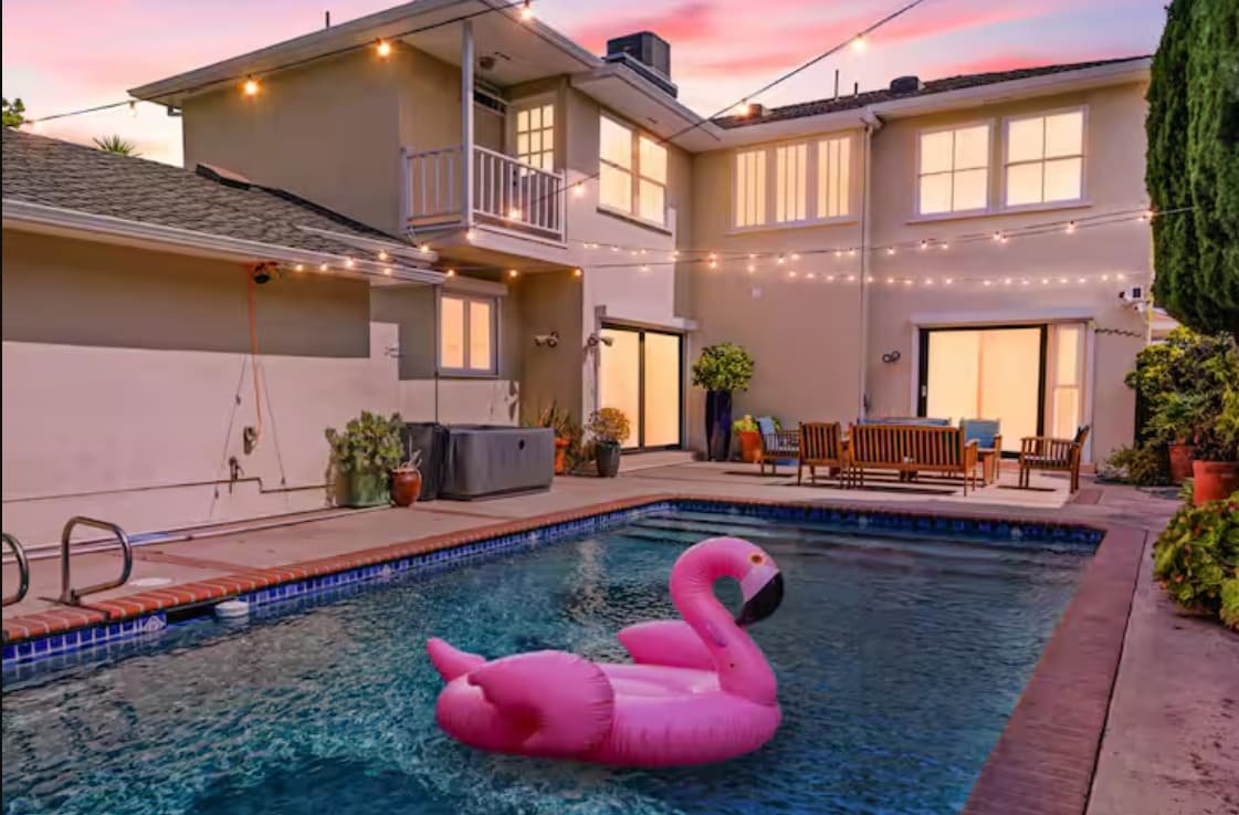 Beverly Hills 6BR Haven w/ Pool&Hot Tub gallery image 2