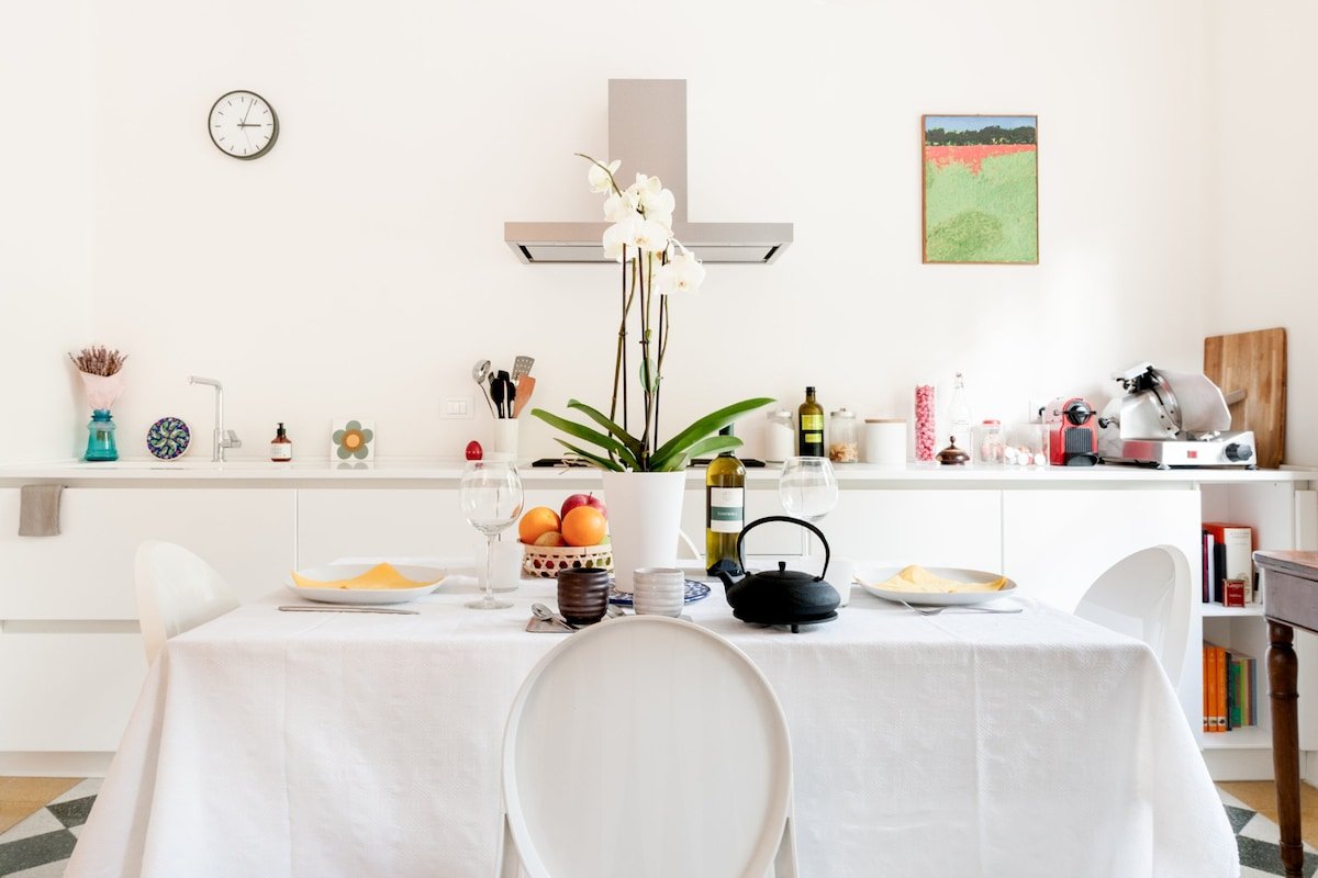 The Checkerboard, with balcony & Audrey Hepburn gallery image 5