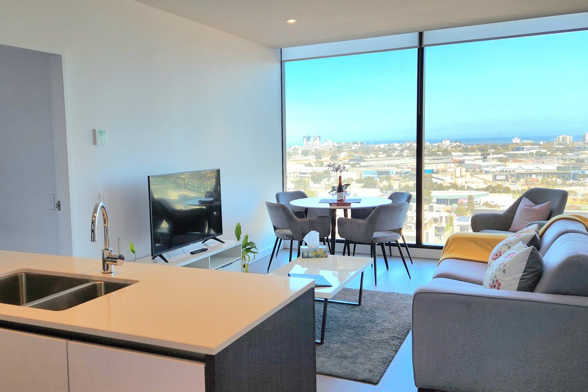 Classic 2 Bedroom – Capture the Best Views