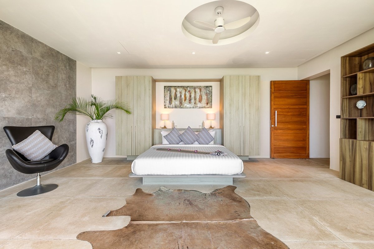 Expansive Family Villa with Pool | Villa Zest gallery image 4