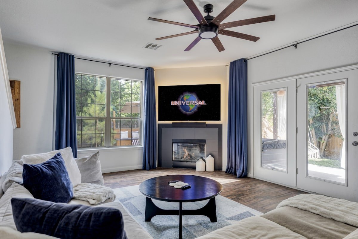 6 Bedroom Villa | Pool | Hot Tub | Party Cabana gallery image 5