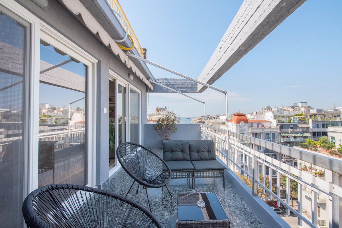 Daphne by halu! : Downtown family penthouse