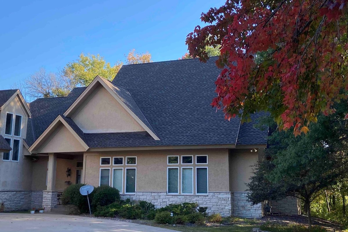 Restful Spa-cious Retreat (11+3) gallery image 3