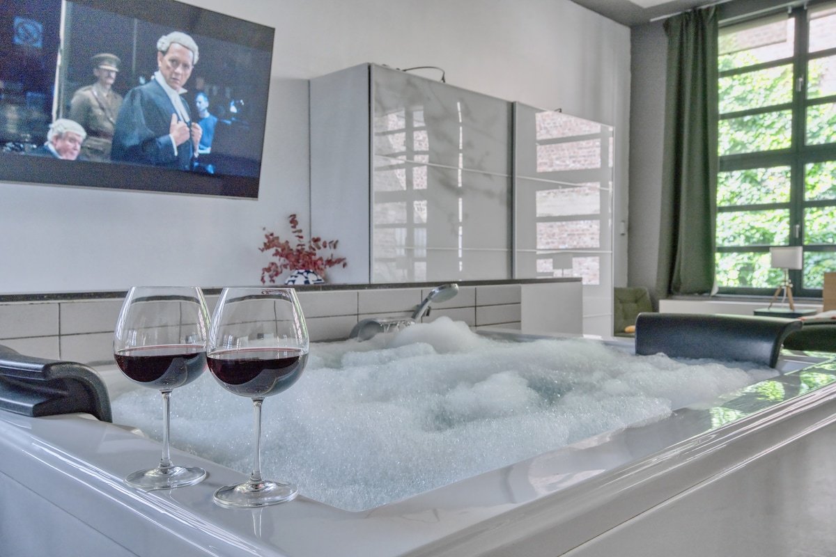 BH)330m2 Villa for Groups GameRoom+Jacuzzi+Terrace gallery image 5