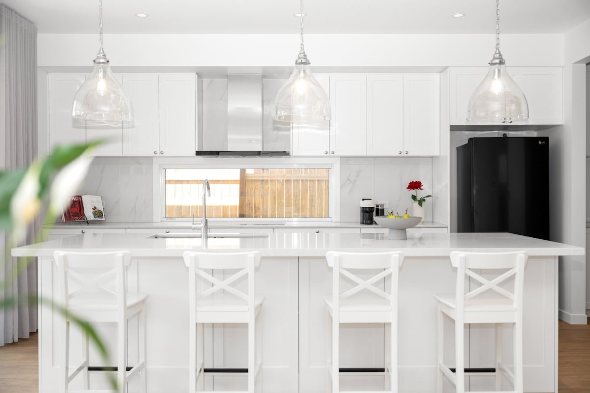 Luxury House with Pool, close to CBD gallery image 2