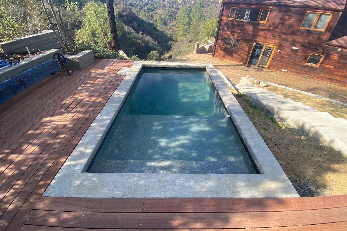 A modern oasis gallery image 5