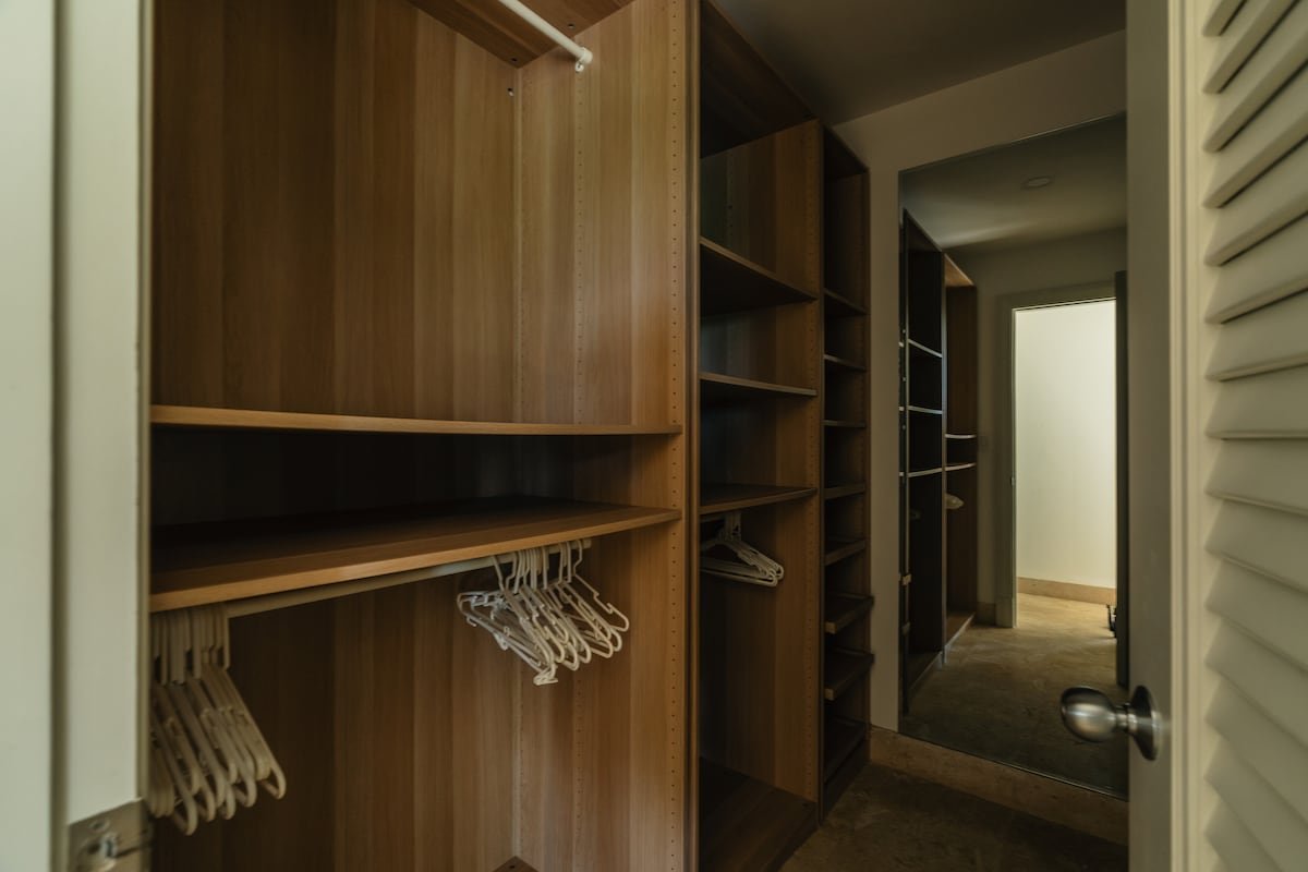 Lovely Villa with Live in Staff gallery image 4