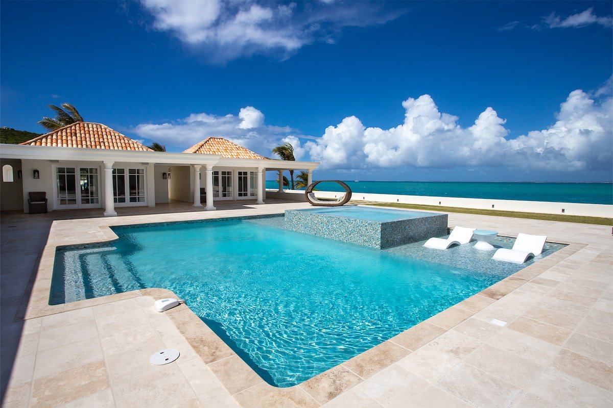 Beau Rivage (3 bedrooms) – Beachfront villa with p gallery image 5