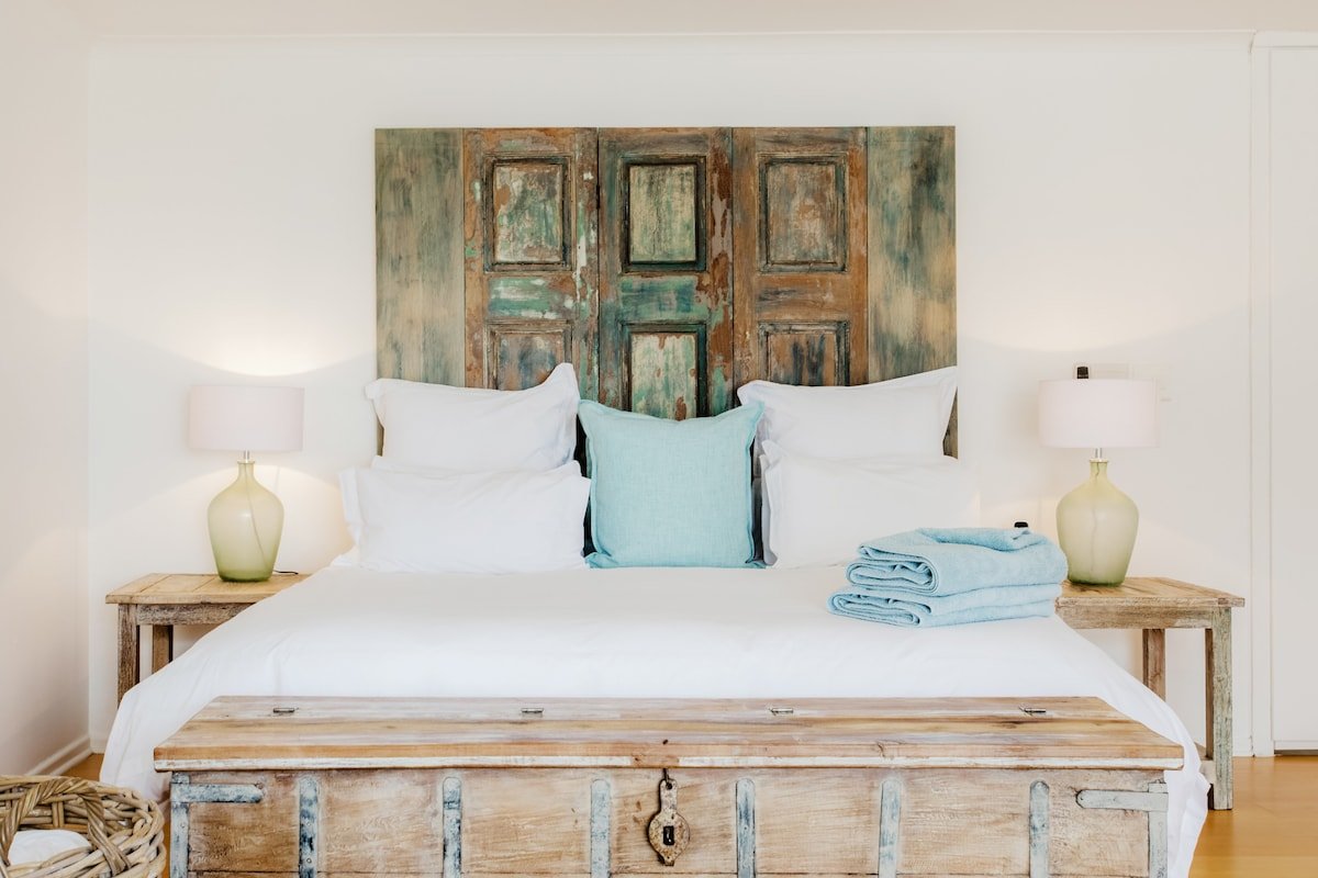 Cape Town Villa. Exquisite View of Table Mountain gallery image 4